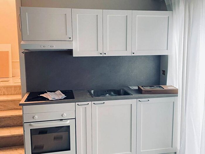 Appartamento con 6 locali in affitto in Via della Maddalena, Maddalena, Genova