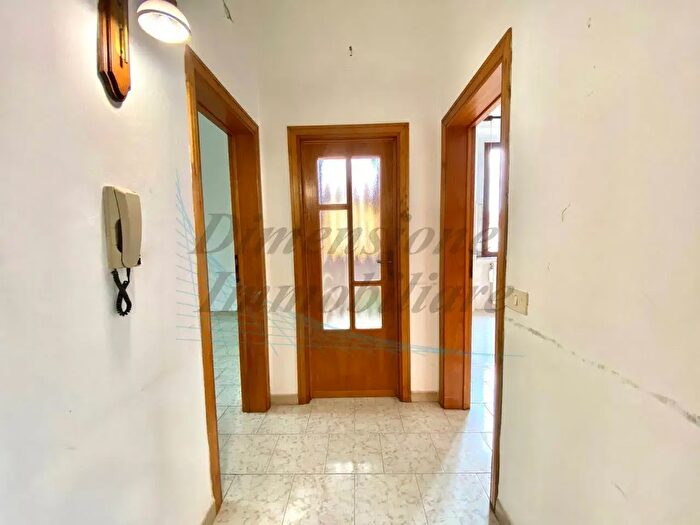 Appartamento con 5 locali in vendita in Via Trieste, Cecina