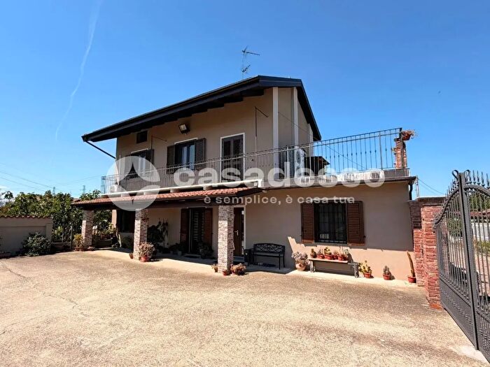 Casa con 5 locali in vendita in Via Guglielmi, Livorno Ferraris
