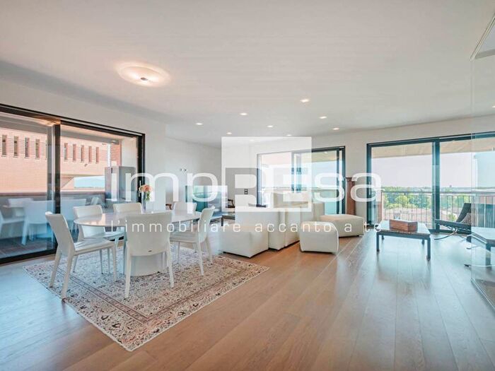 Casa con 6 locali in affitto in Piazza delle Istituzioni, Eden Tribunale, Treviso