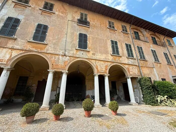 Appartamento con 5 locali in vendita in Via Marengo, Chiari