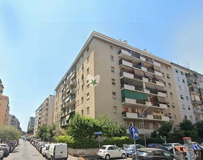 Appartamento trilocale in affitto in Via Statilio Ottato, Cinecittà, Roma
