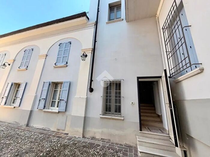 Casa quadrilocale in vendita in Via Aurelio Saffi, Casalmaggiore
