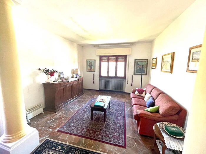 Casa con 7 locali in vendita in Via Risorgimento Monsummano Terme, Monsummano Terme