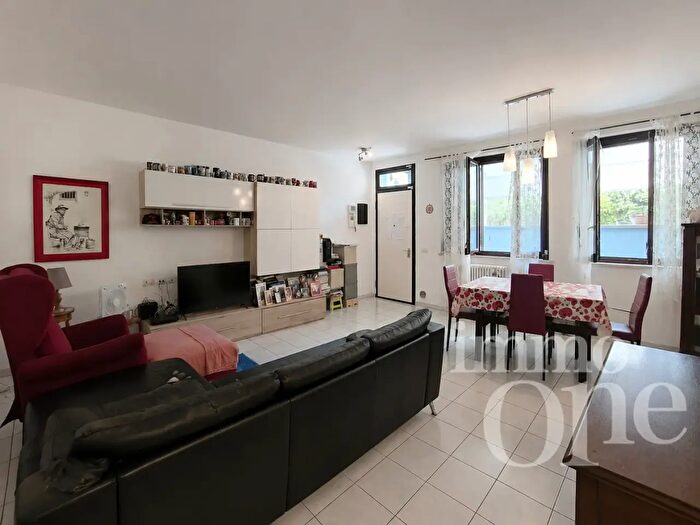 Appartamento con 5 locali in vendita in Via Santa Vigilia, Livorno