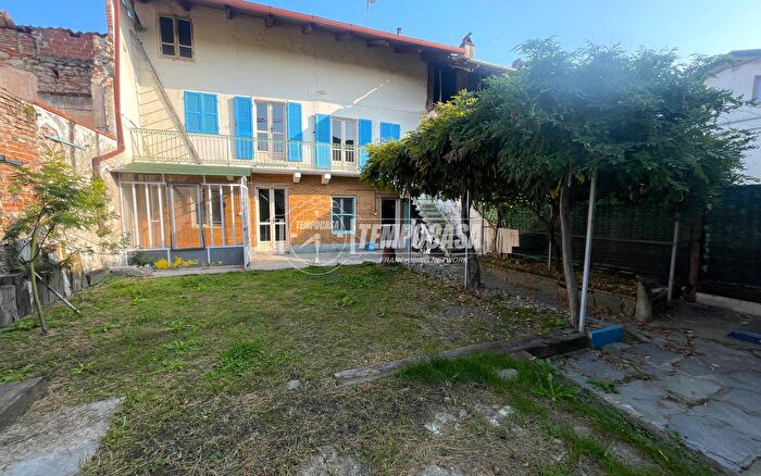 Casa quadrilocale in vendita in Vicolo Caretto Cortereggio, San Giorgio Canavese