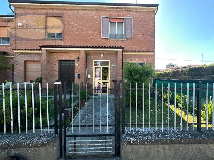 Casa quadrilocale in vendita in Via Opera Pia, Argenta