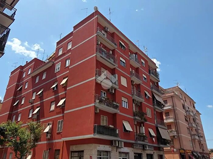 Appartamento bilocale in vendita in Via delle Acacie, Roma