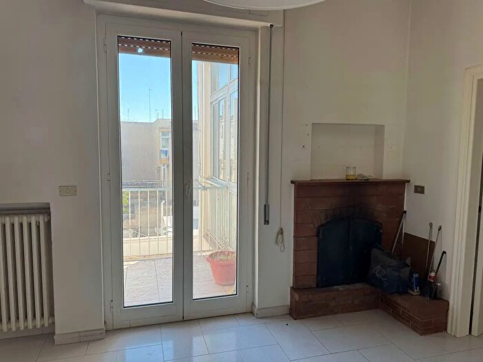 Appartamento quadrilocale in affitto in Via Crocecchia, Noicattaro