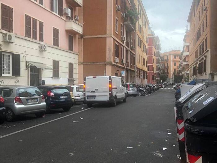 Appartamento bilocale in affitto in Via Antonio degli Effetti, Appio Latino, Roma