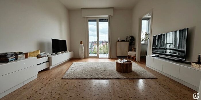 Appartamento trilocale in vendita in Via Forlanini, Desio