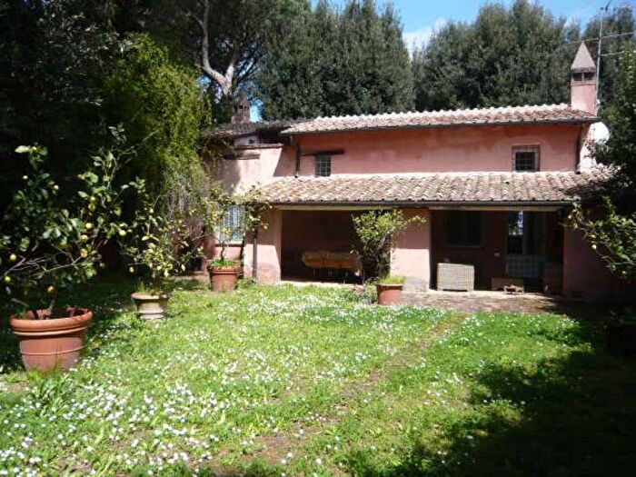 Casa con 6 locali in affitto in via della Giustiniana, La Giustiniana, Roma