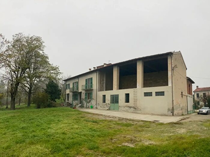 Casa con 10 locali in vendita in Cascina Montalino, Rosignano Monferrato