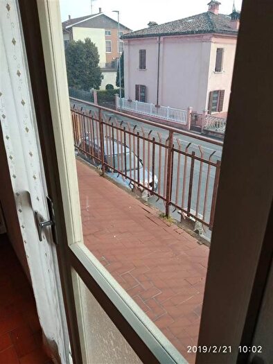 Casa con 7 locali in vendita in Guastalla