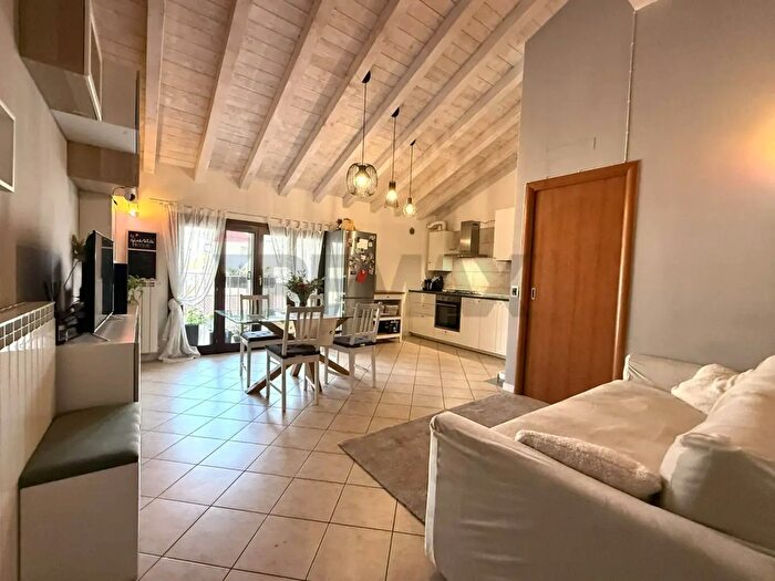 Appartamento trilocale in vendita in Via Rosa, Acquafredda