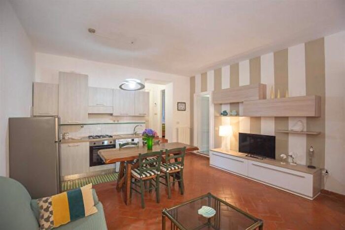 Appartamento quadrilocale in vendita in Via del Carmine, Portoferraio