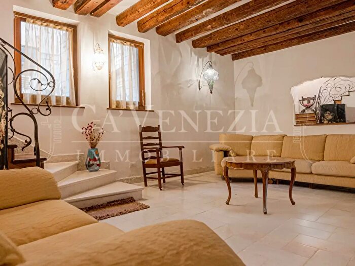 Appartamento quadrilocale in vendita in Venezia