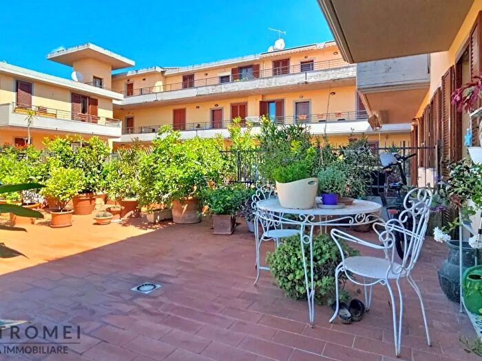 Casa con 5 locali in vendita in Via Regione Marche, Altopascio