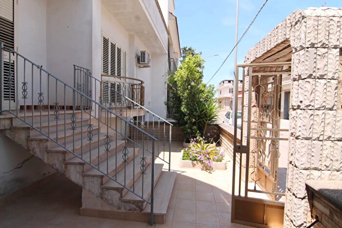 Appartamento con 7 locali in vendita in Via Daniele Manin, Sava