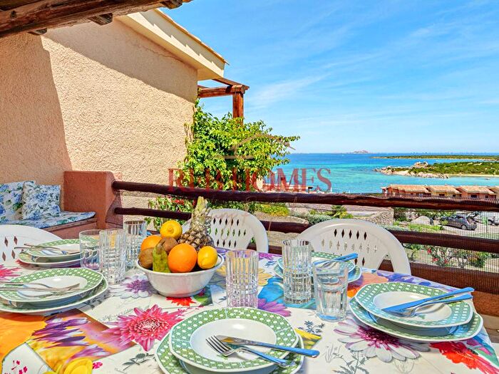 Appartamento trilocale in affitto in Golfo Aranci