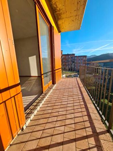 Appartamento trilocale in vendita in Via Alessandro Manzoni, Gazzaniga