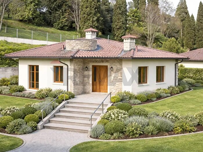 Casa con 6 locali in vendita in Via Papa Giovanni XXIII, Credaro