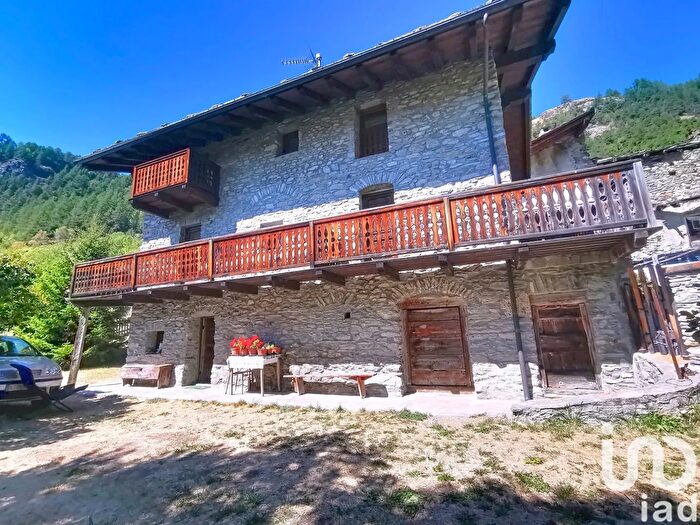 Casa con 5 locali in vendita in Frazione Issologne, Nus