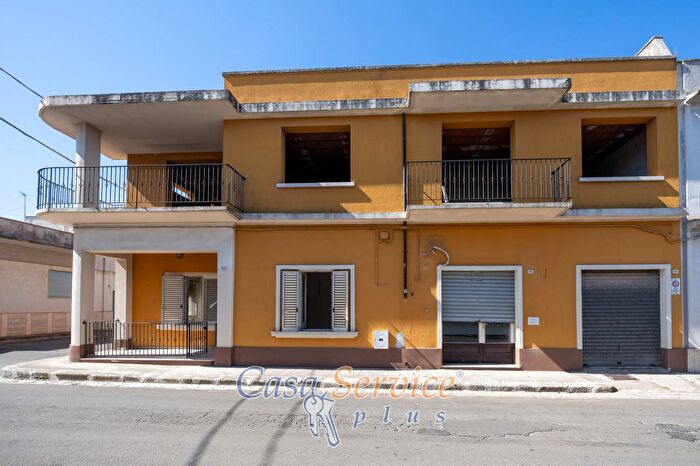 Appartamento trilocale in vendita in Via Lecce, Parabita