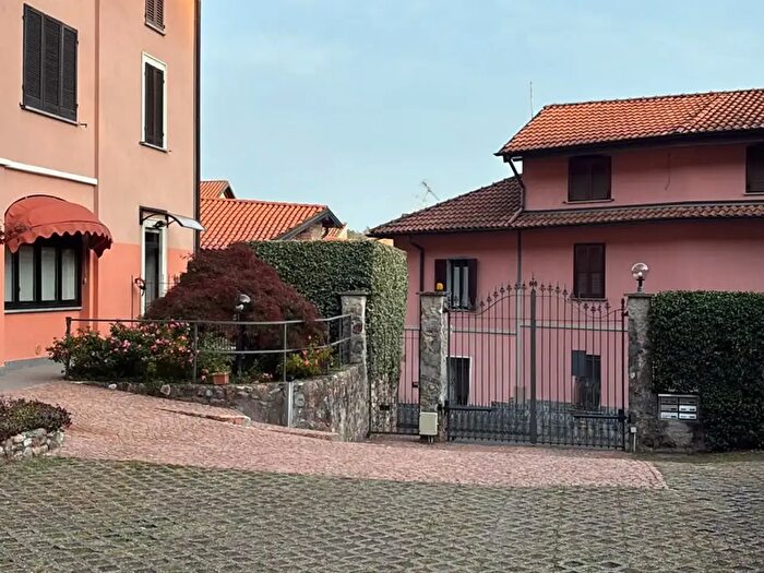Appartamento trilocale in affitto in Via MLucchina Lombardi, Induno Olona