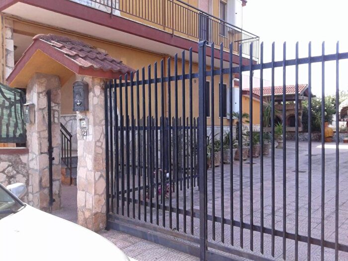 Casa quadrilocale in affitto in Via M Falgheri, Statte