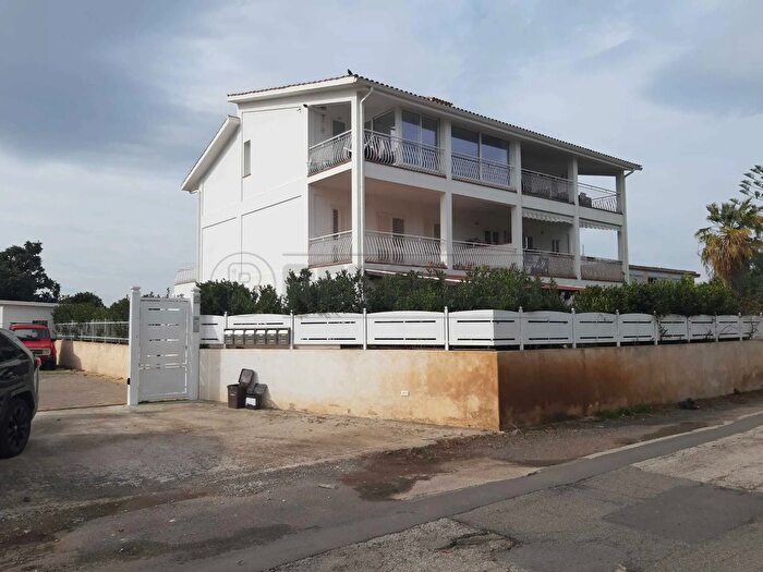 Appartamento quadrilocale in vendita in Strada Capo Murro di Porco, Siracusa