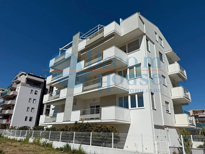 Appartamento trilocale in vendita in Via Flaiano, Alba Adriatica