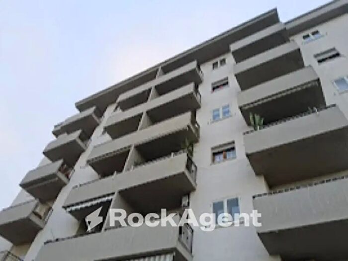 Appartamento con 6 locali in vendita in Caulonia