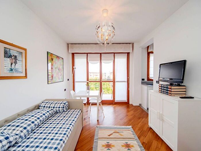 Appartamento monolocale in affitto in Via Angelo Inganni, Inganni, Milano