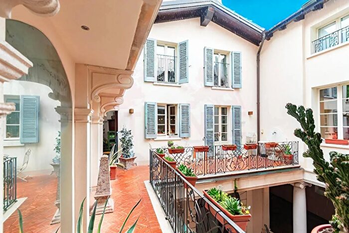 Casa con 10 locali in vendita in Vicolo Rizzardo, Brescia