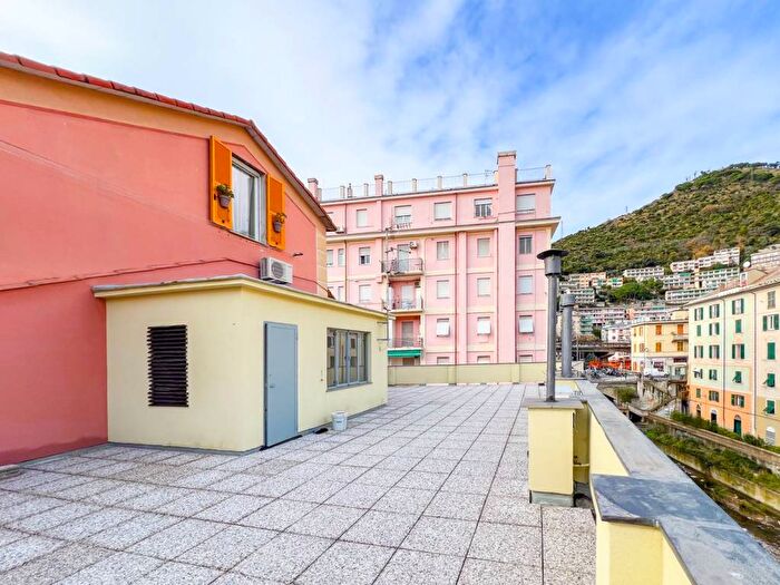 Appartamento trilocale in affitto in Via Odoardo Ganduccio, Nervi, Genova