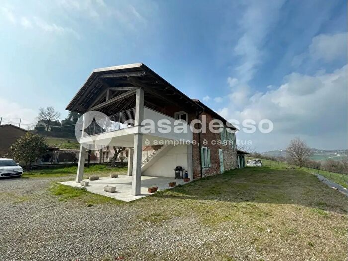 Appartamento trilocale in vendita in Via Case Bruero, Montiglio Monferrato