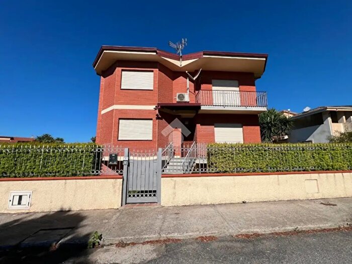 Casa con 5 locali in affitto in Via Positano, Lamezia Terme
