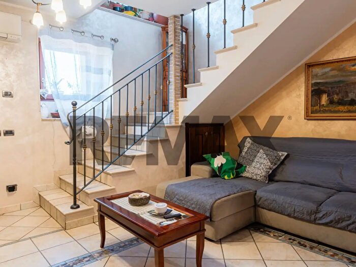 Casa con 9 locali in vendita in Campobasso
