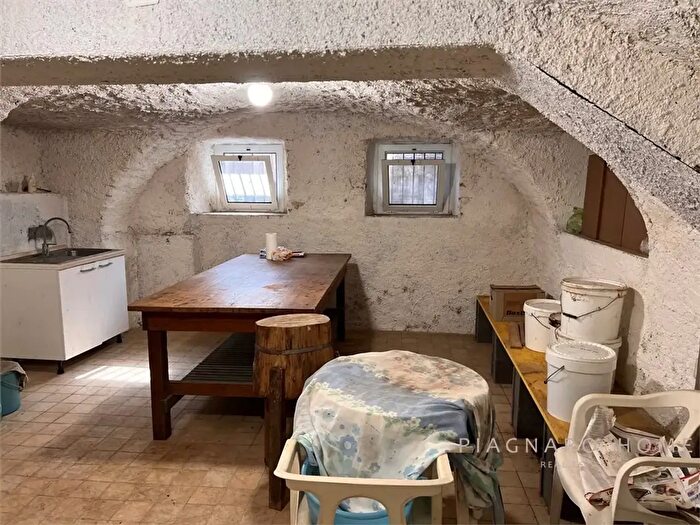 Appartamento trilocale in vendita in Via Arnuzzolo, Filattiera