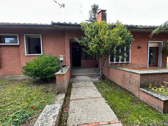 Casa con 5 locali in vendita in Via IV Novembre, Montieri