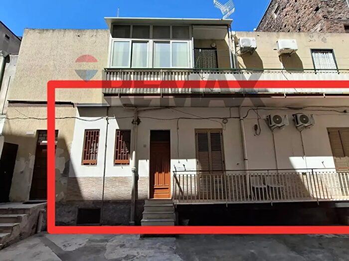 Appartamento trilocale in vendita in Via Reitano, Catania