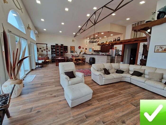 Casa con 5 locali in affitto in Reggio Calabria