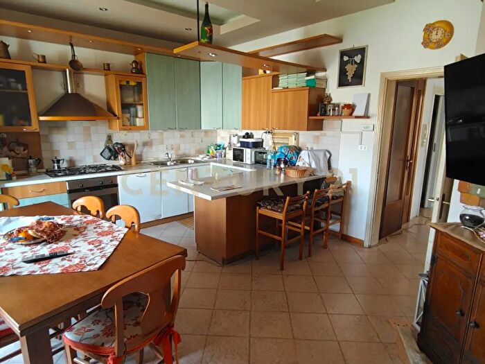 Appartamento trilocale in vendita in Via Casetta Snc, Veronella