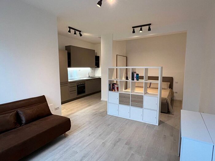 Appartamento monolocale in vendita in Via Antonio Bazzini, Città Studi, Milano