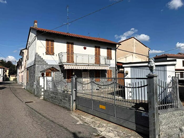 Casa con 5 locali in vendita in Cantone Castello, Casale Monferrato