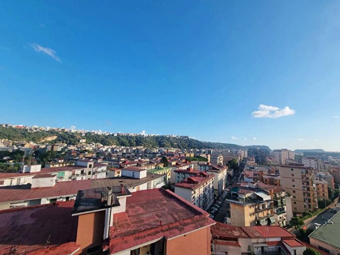 Appartamento trilocale in vendita in Via Pietro Metastasio, Napoli