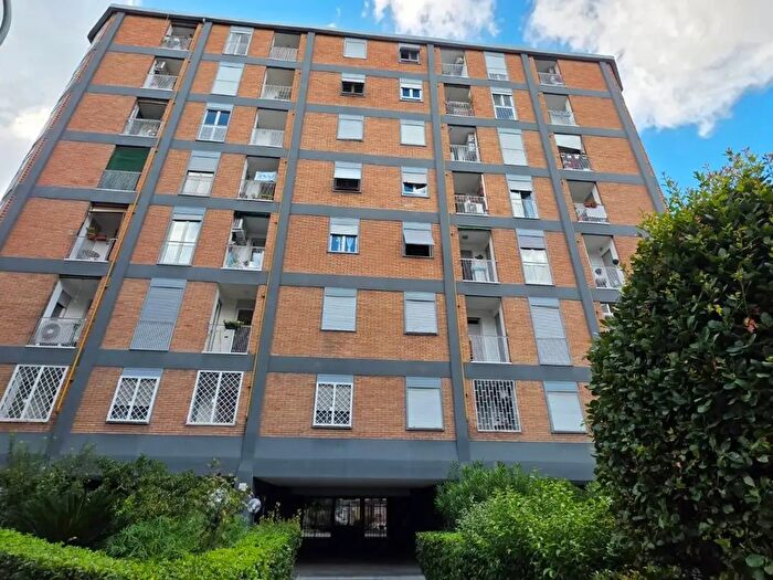 Appartamento quadrilocale in affitto in Viale Prospero Colonna, Roma