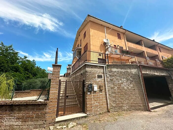 Appartamento con 5 locali in vendita in Via Carlo Cattaneo, Nepi