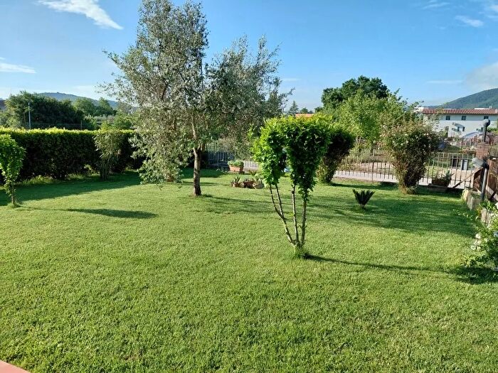 Casa con 5 locali in vendita in Magione